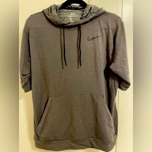 COPY - Nike Short sleeve pull- over